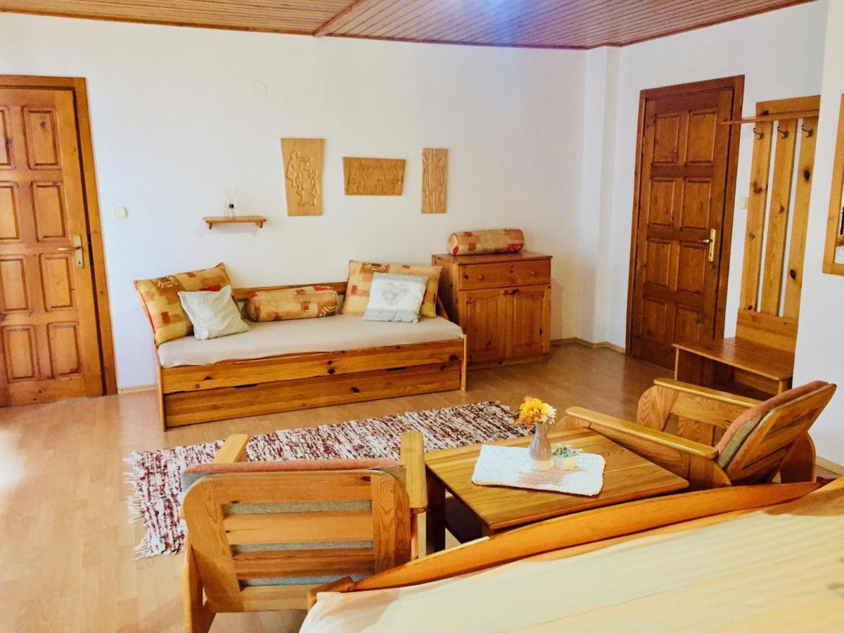 Privat Majo Hotel Liptovsky Mikulas Exterior photo